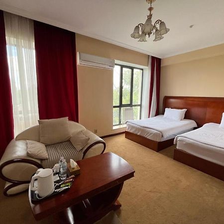 Luxurious Hotel Taraz Eksteriør billede