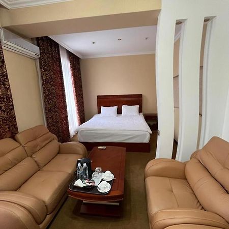 Luxurious Hotel Taraz Eksteriør billede