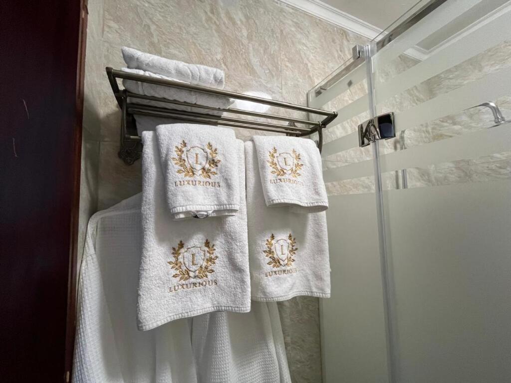 Luxurious Hotel Taraz Eksteriør billede