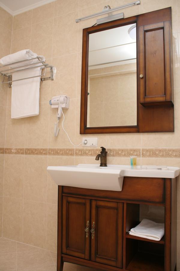 Luxurious Hotel Taraz Eksteriør billede