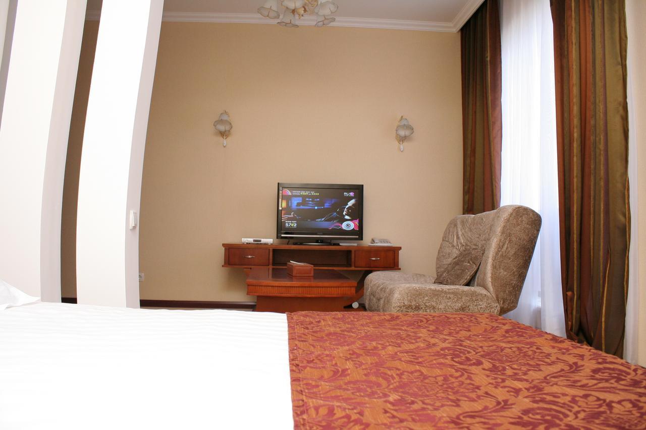 Luxurious Hotel Taraz Eksteriør billede
