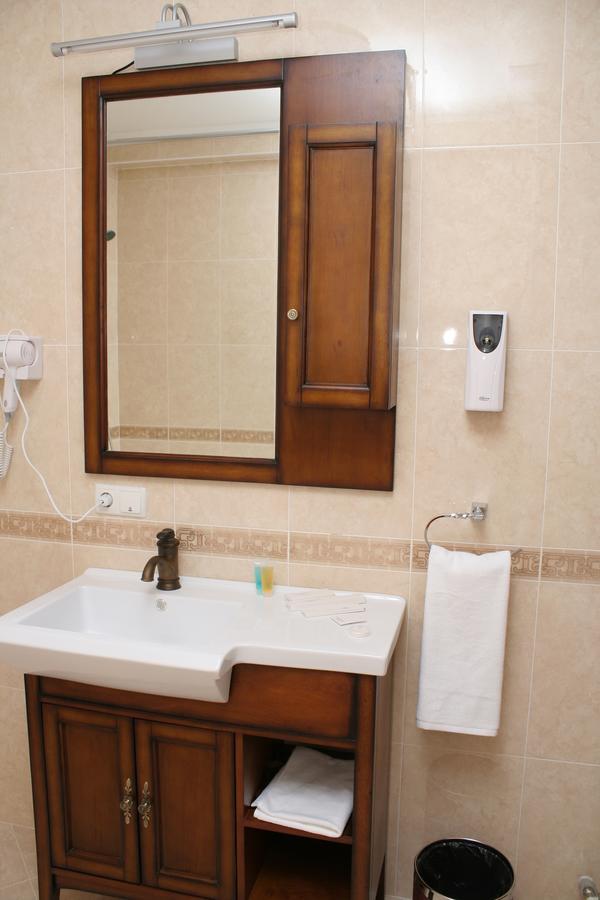 Luxurious Hotel Taraz Eksteriør billede